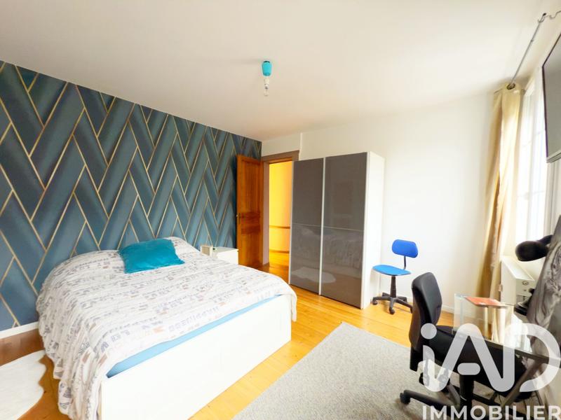 Maison - 212 m² - 8 pièces