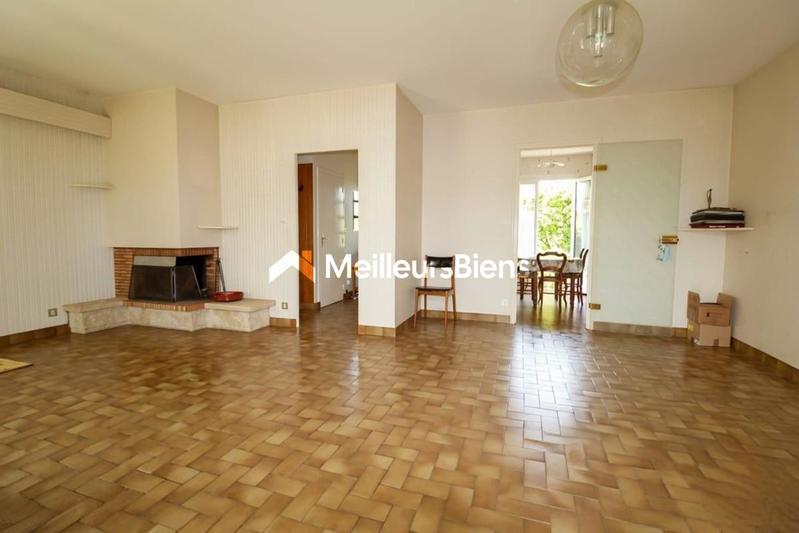 Maison - 92 m² - 5 pièces