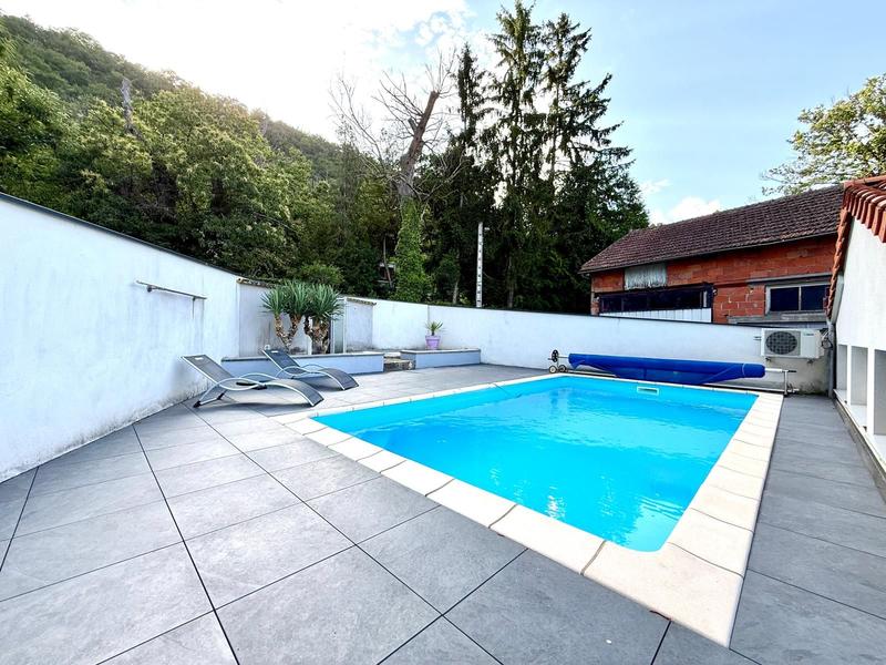 Maison - 158 m² - 6 pièces