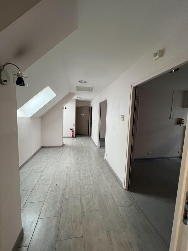 Bureau - 20 m² - 2 pièces