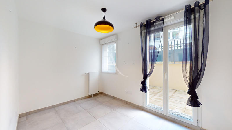 Appartement - 83 m² - 4 pièces