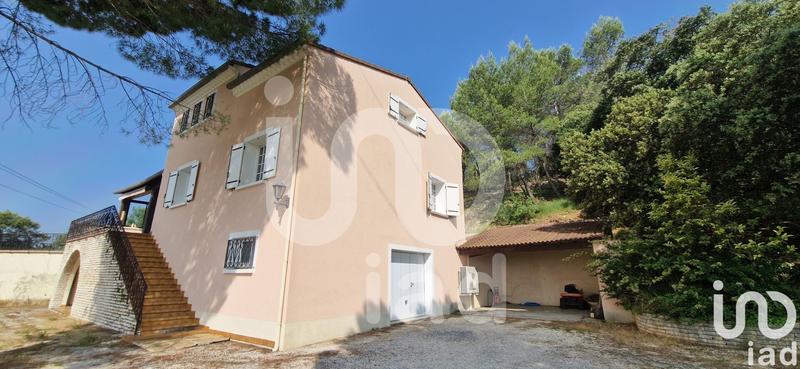 Maison - 260 m² - 6 pièces