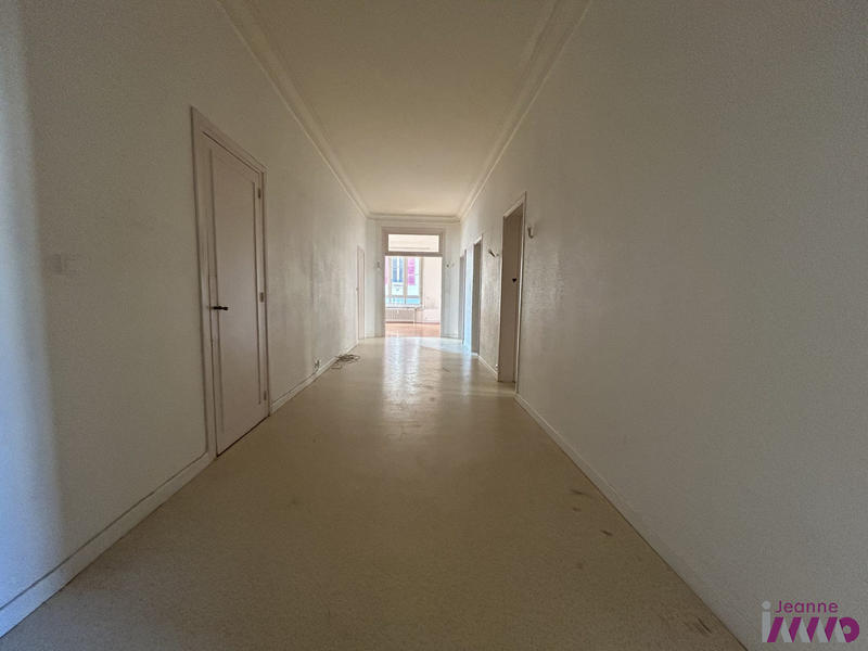 Appartement - 140 m² - 6 pièces