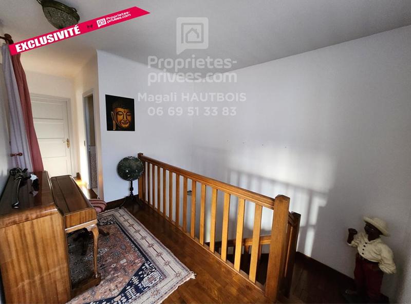 Maison - 184 m² - 9 pièces