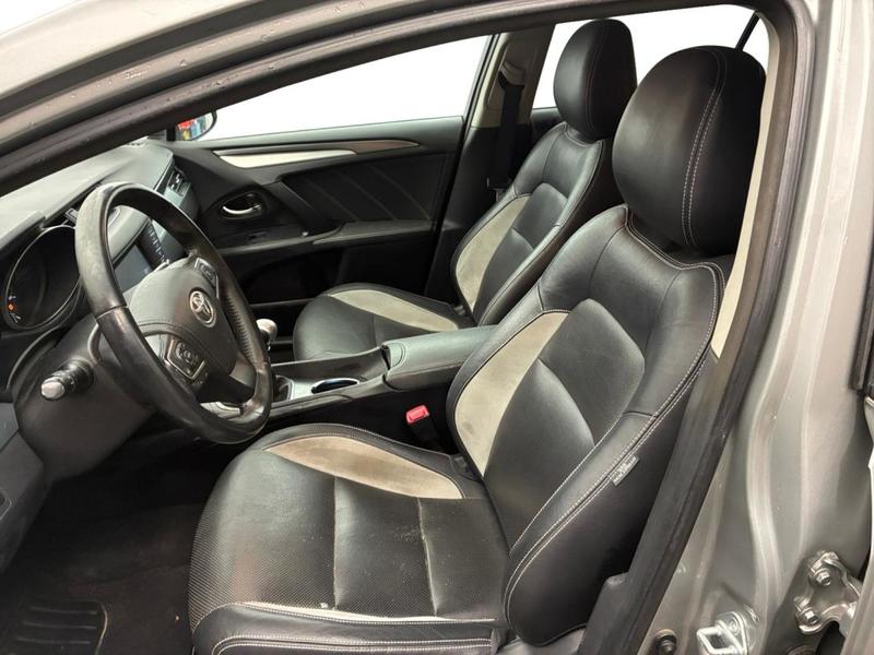 Toyota Avensis Sports Touring 143 d-4d Executive