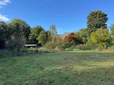 Terrain constructible - 1 672 m²