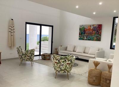 Maison - 316 m² - 8 pièces