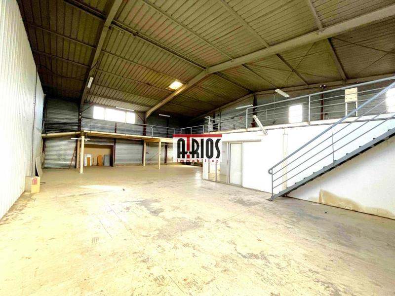 Local d'activité / Entrepôt - 1 710 m²