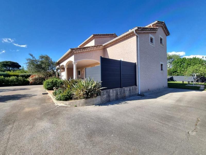 Maison - 130 m² - 4 pièces