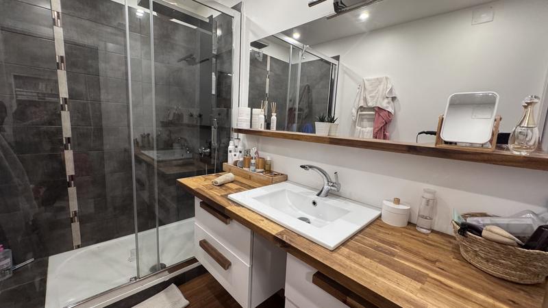 Maison - 204 m² - 8 pièces