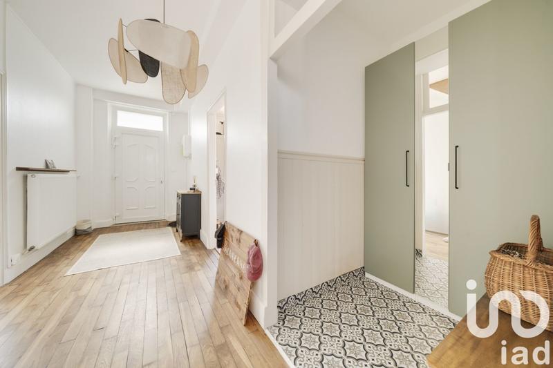 Maison - 209 m² - 7 pièces