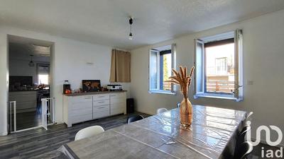 Maison - 101 m² - 5 pièces