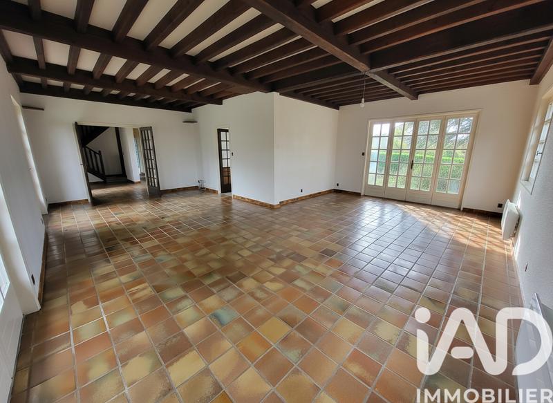 Maison - 250 m² - 8 pièces
