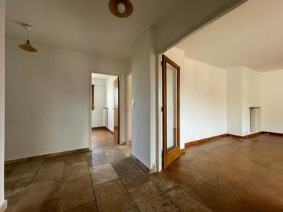 Appartement - 90 m² - 3 pièces