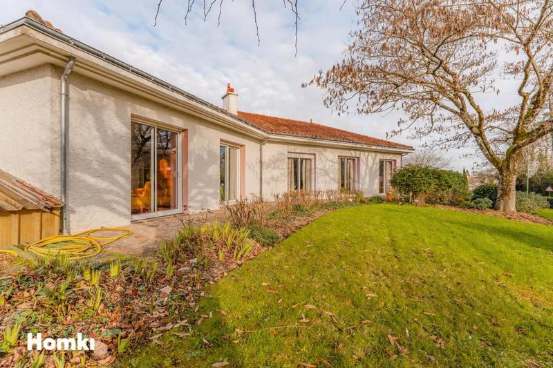 Maison - 218 m² - 7 pièces