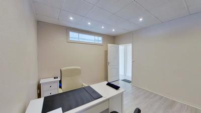 Bureau - 50 m² - 4 pièces
