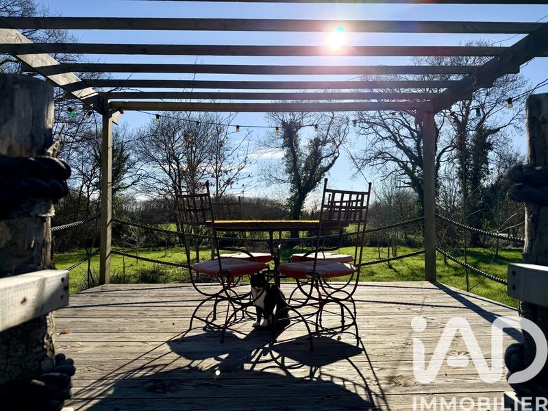 Maison - 180 m² - 7 pièces