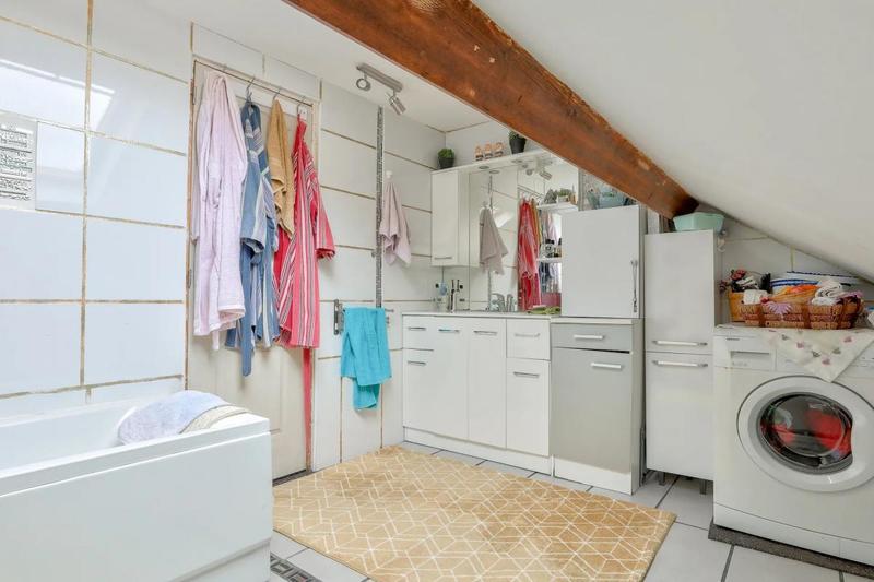 Maison - 301 m² - 12 pièces