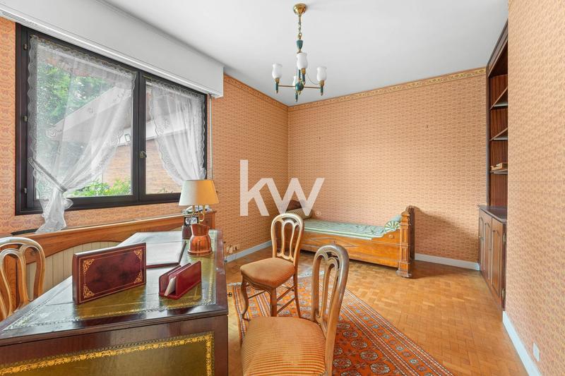 Maison - 424 m² - 9 pièces