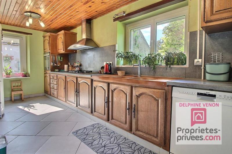 Maison - 251 m² - 6 pièces