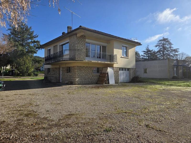 Maison - 111 m² - 4 pièces