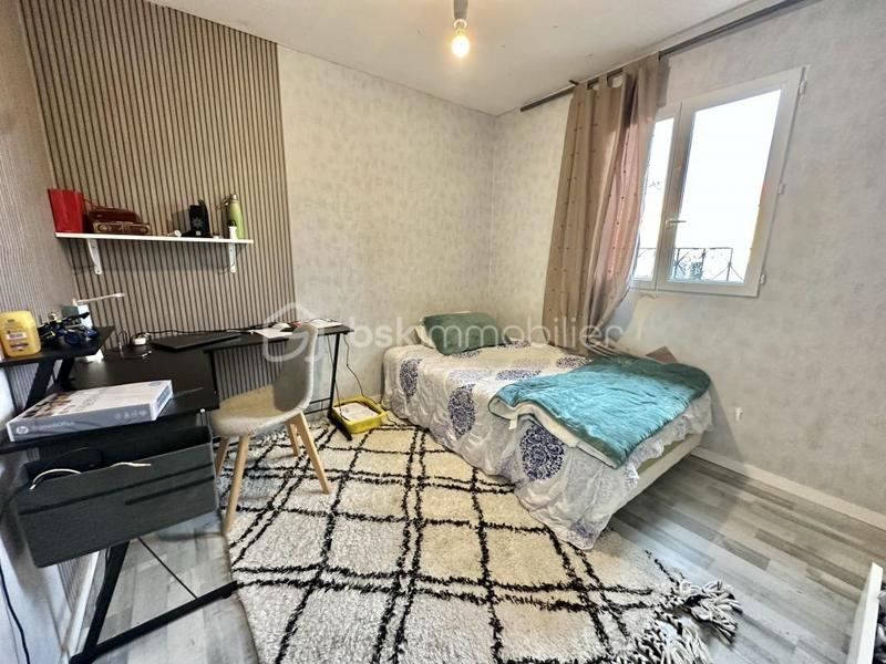 Maison - 140 m² - 9 pièces