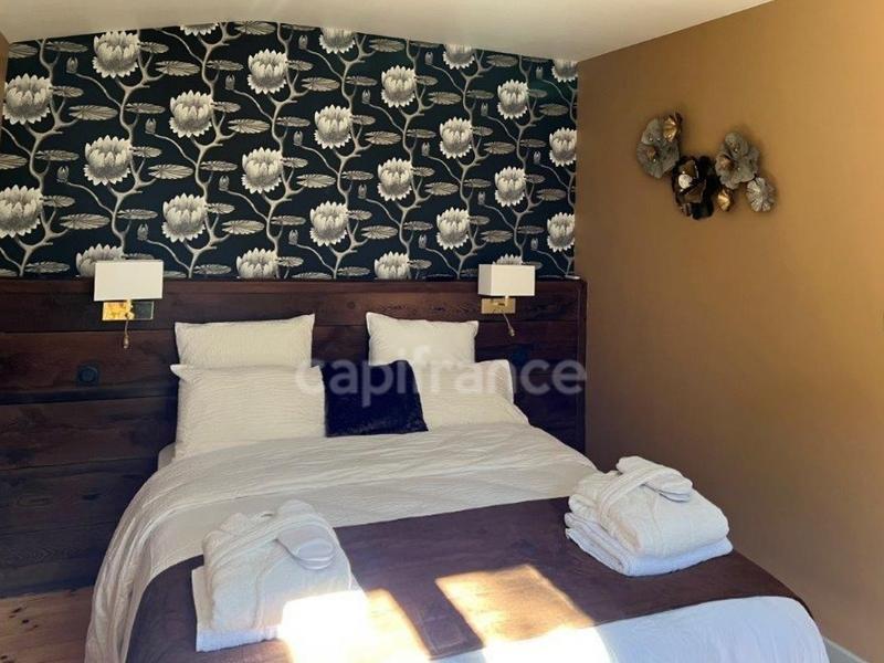 Maison de ville - 341 m² - 13 pièces