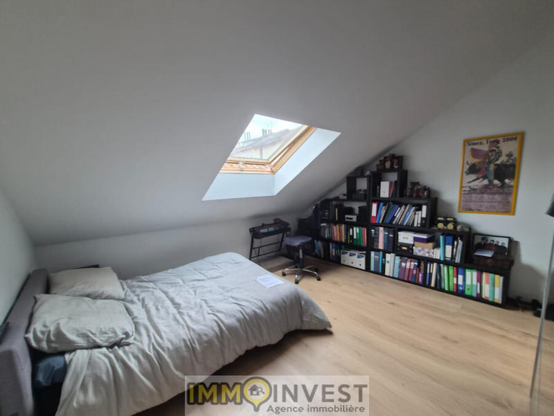 Appartement - 210 m² - 6 pièces