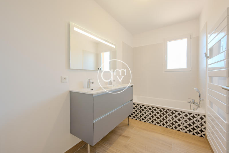 Maison - 142 m² - 5 pièces