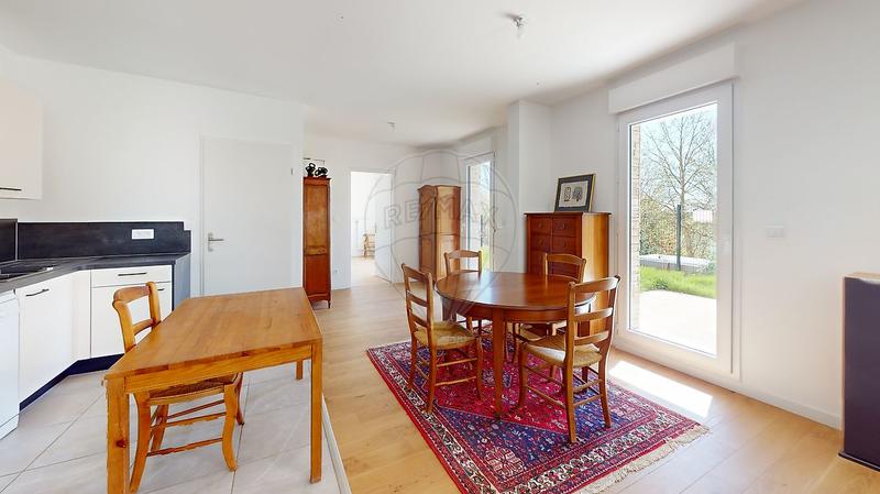 Appartement - 95 m² - 4 pièces