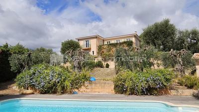 Villa - 430 m² - 8 pièces