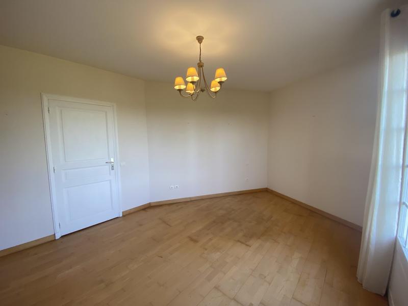 Maison - 162 m² - 5 pièces