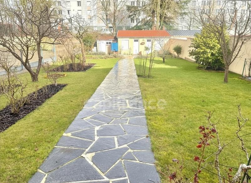 Maison - 83 m² - 4 pièces