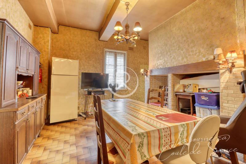 Maison de village - 460 m² - 7 pièces