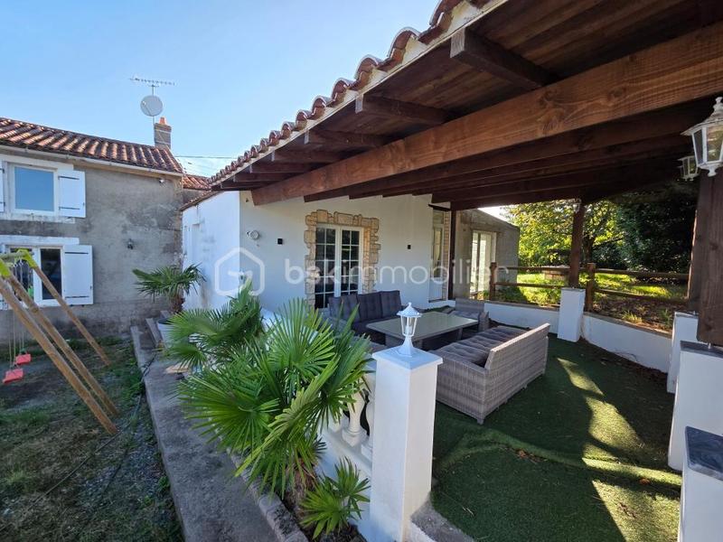 Maison en pierre - 188 m² - 7 pièces