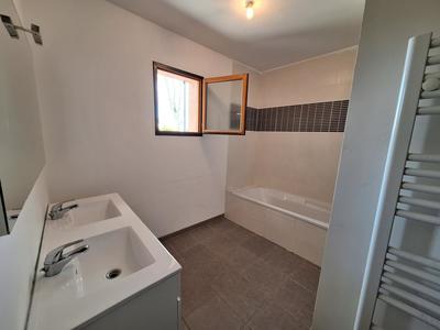 Maison - 122 m² - 5 pièces