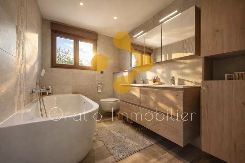 Maison - 108 m² - 5 pièces