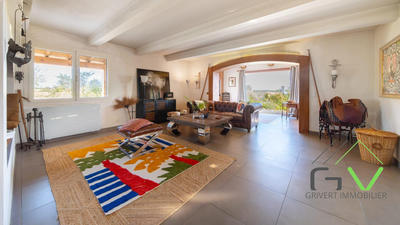 Mas - 218 m² - 7 pièces