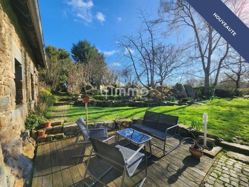 Demeure - 231 m² - 12 pièces