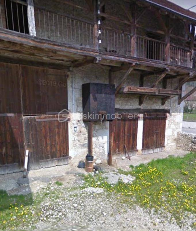 Maison - 300 m² - 4 pièces