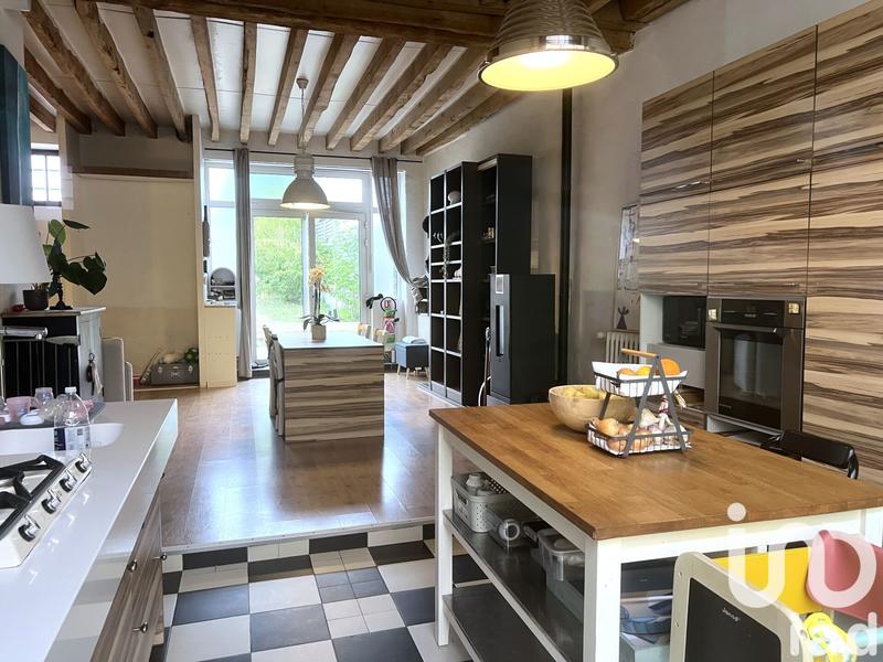 Maison - 178 m² - 9 pièces