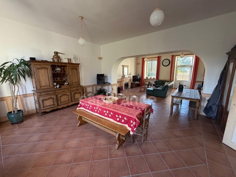 Maison de maîtres - 416 m² - 13 pièces