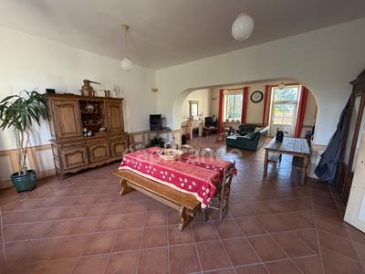 Maison de maîtres - 416 m² - 13 pièces