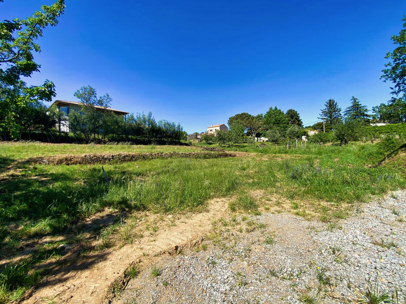 Terrain - 946 m²