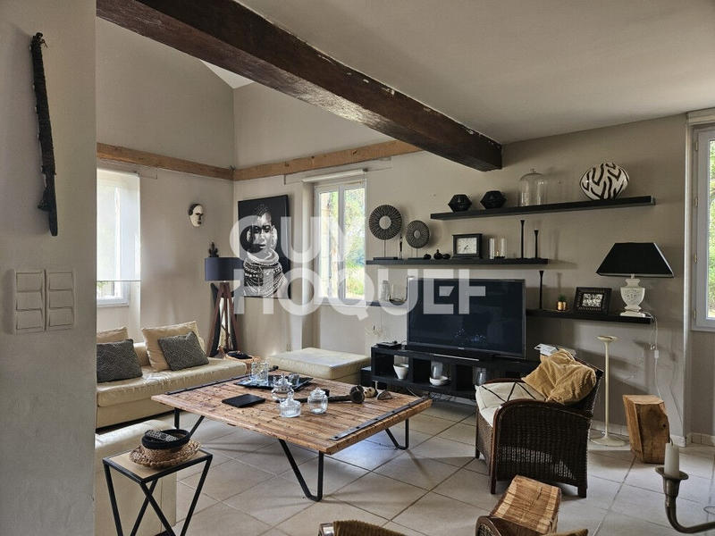 Maison - 280 m² - 6 pièces