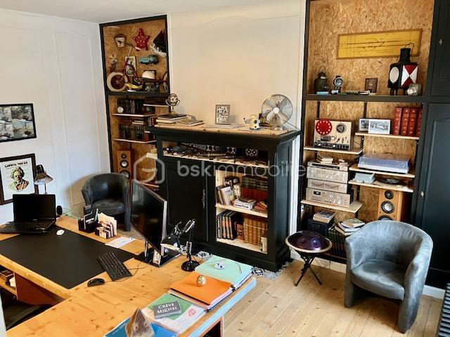 Maison - 228 m² - 9 pièces