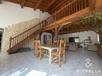 Maison ancienne - 244 m² - 7 pièces