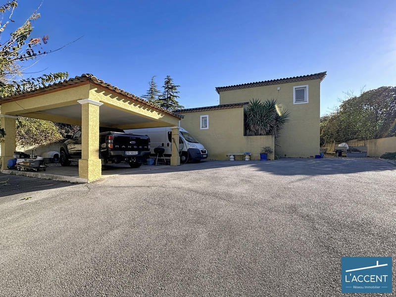 Maison - 163 m² - 6 pièces