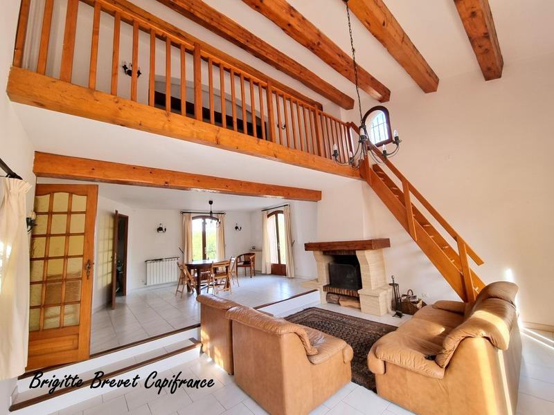 Maison - 176 m² - 7 pièces
