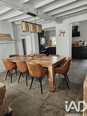 Maison - 160 m² - 8 pièces